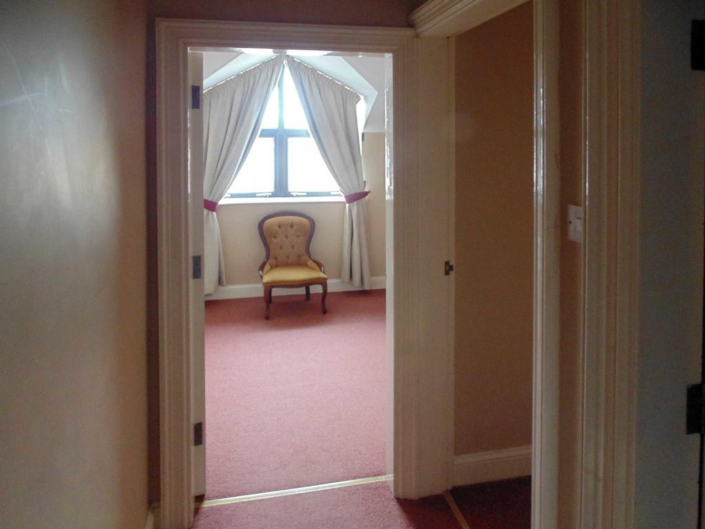 Ostan Oilean Acla Hotel Achill Sound ภายนอก รูปภาพ